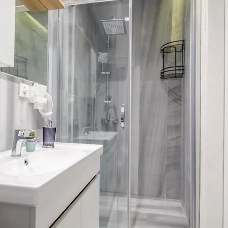 Pleasant Apartment *