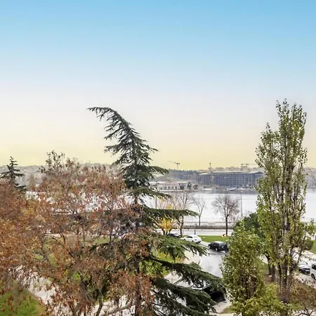 Pleasant * Istanbul